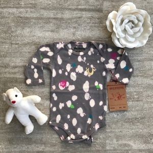 🆕 TRUE RELIGION 🍼 baby onesie long sleeve